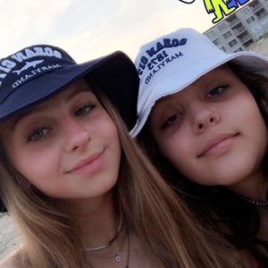 Meet your Posher, Carmen